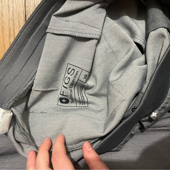 Figs Scrub Set - Picture 5 of 9